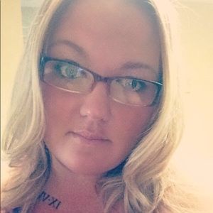 Meet your Posher, Janelle